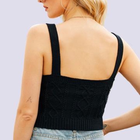Cropped Knitted Tank Top - Picture 2 of 3